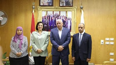 محافظ الوادي الجديد يبحث دعم ذوي الاحتياجات البصرية مع إحدى المؤسسات المتخصصة 