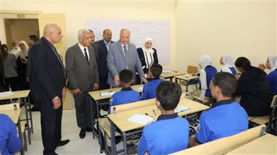 محافظ القاهرة ومدير مديرية التعليم يتفقدان مدرسة الفواخير للتكنولوجيا التطبيقية