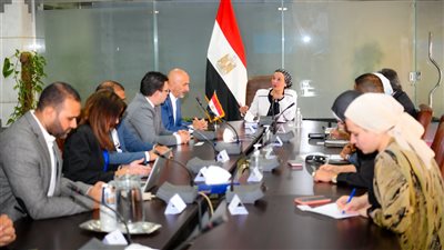 وزيرة البيئة: دعم منظومة المخلفات فى القاهرة 1.5 مليار جنيه سنويا