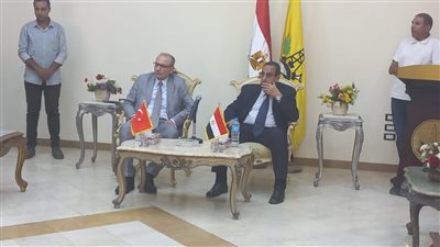 محافظ شمال سيناء يلتقي سفير تركيا بالقاهرة (فيديو)