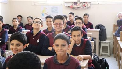 استمرار جولات حملة اقرأ فكر لمستقبل أفضل بمدارس البحيرة (صور)