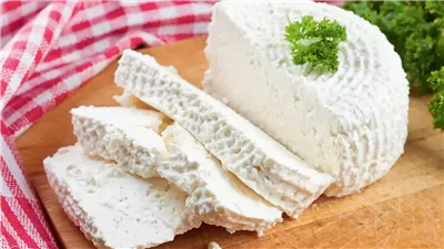 طريقة عمل الجبنة القريش في البيت للتوفير في الميزانية