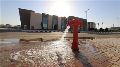 ضخ المياه في الخزانات الأرضية المغذية للمدن الصناعية بأسيوط 