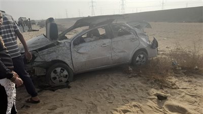 إصابة 3 أشخاص في حادث انقلاب سيارة ملاكي بطريق فايد في الإسماعيلية (صور) 
