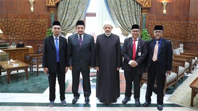 شيخ الأزهر: نعتز بعلاقتنا التاريخية مع إندونيسيا ولدينا أكثر من 12 ألف طالب إندونيسي 