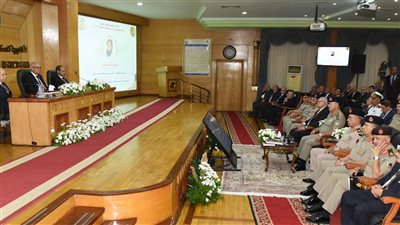 رئيس أركان حرب القوات المسلحة يشهد تنفيذ الندوة الإستراتيجية للأكاديمية العسكرية(صور)