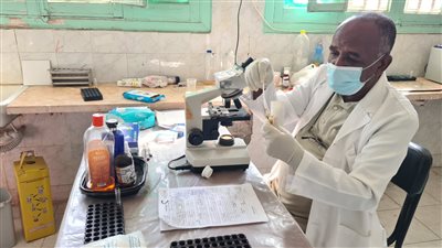 الكشف علي ١٥٠٢ مواطن مجانا خلال قافلة طبية بالبحيرة 