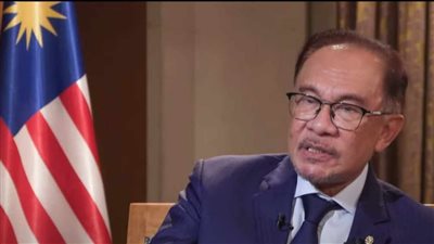 رئيس وزراء ماليزيا: الغرب متناقض في الصراع العربي الإسرائيلي وغير منصف بأزمة غزة