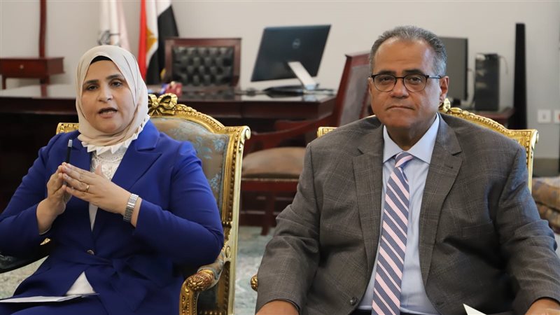 جامعة عين شمس، فيتو