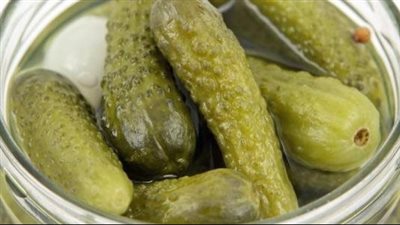 طريقة عمل الخيار المخلل السريع في خطوات بسيطة 