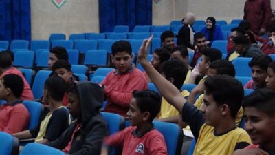 وزارة العمل: ندوة للتوعية بالسلامة والصحة المهنية بمدارس أسيوط