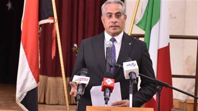 وزير العمل يجدد دعوته للشباب للإقبال على العمل الحر والالتحاق بدورات التدريب المهني