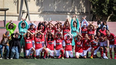 سيدات الأهلي لكرة القدم يدعمن القضية الفلسطينية (صورة)