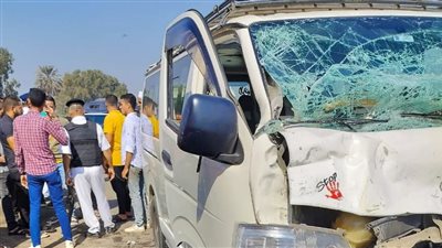 إصابة 25 شخصا في حادثي انقلاب سيارتين بالدائري الأوسطي والبحيرة