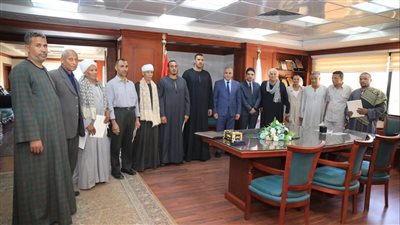 سوهاج تنهي صرف التعويضات لأصحاب الأراضي الواقعة بمشروعات إنشاء محطات مياه بالمناطق الصناعية 