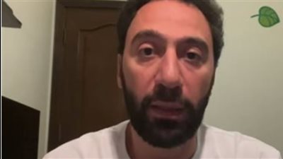 محمد سلام يشعل السوشيال ميديا بصورة كلاي 