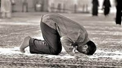 تفسير حلم الصلاة في الشارع في المنام وعلاقته بالخير والبركة فى الرزق 