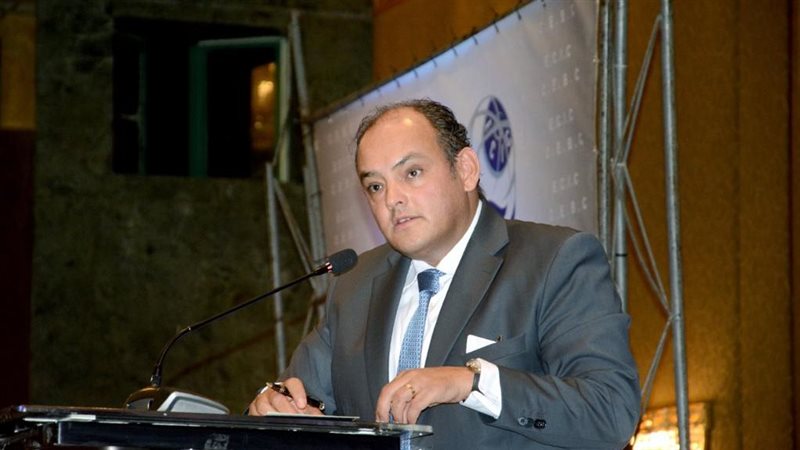 احمد سمير وزير الصناعة،فيتو