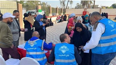 التأمين الصحي الشامل يبدأ جولات توعية ميدانية 