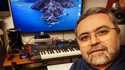 أبويا لما مات دفنته ورجعت على الاستوديو، الموسيقار محمد نزيه يعلق على موقف الفنان محمد سلام