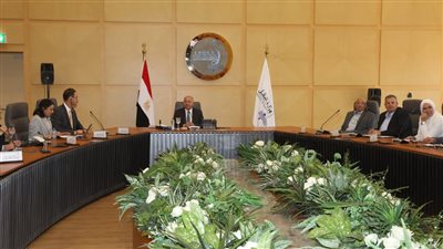 وزير النقل يبحث مع وفد البنك الدولي خطط تمويل المشروعات