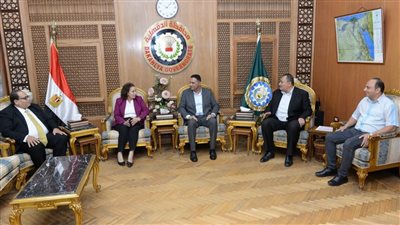 محافظ الدقهلية يستقبل ممثلي الهيئة القبطية الإنجيلية للخدمات الاجتماعية