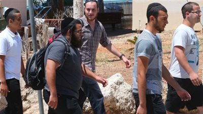 عادوا إلى الشتات، إسرائيل تطالب النازحين من المستوطنات الجنوبية والشمالية بعدم العودة قبل عام 