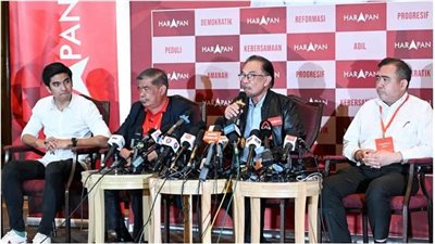 رئيس الوزراء الماليزي يعلن تلقيه تهديدات من أعضاء بالبرلمان الأوروبي لدعمه الفلسطينيين