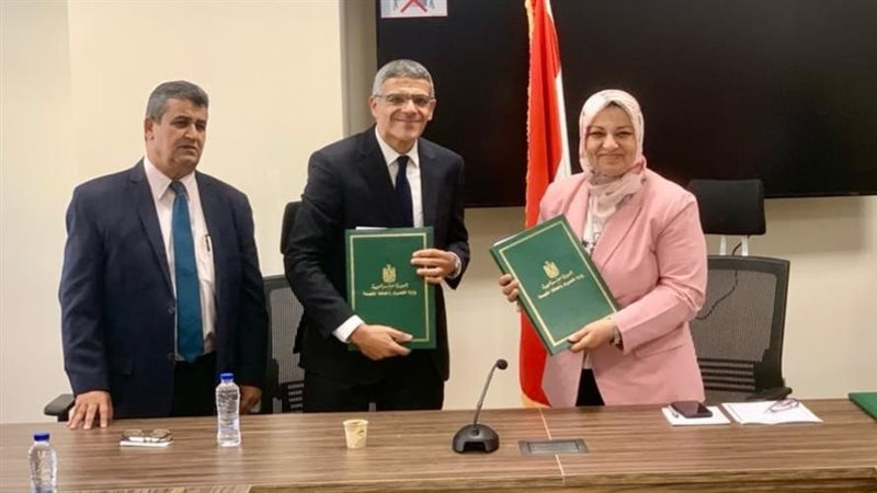 توقيع العقد،فيتو