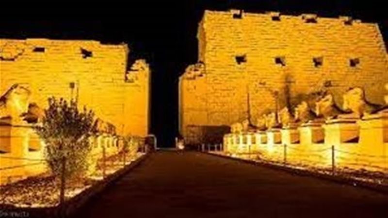 الصوت والضوء بمعابد