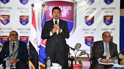 وزير الرياضة يشهد ندوة اليوبيل الذهبي لحرب أكتوبر بنادي الزهور ويهنئ كرم جابر