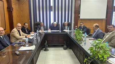 رئيس جامعة الأزهر يترأس اجتماع اللجنة العليا لبرنامج التأهيل التربوي 