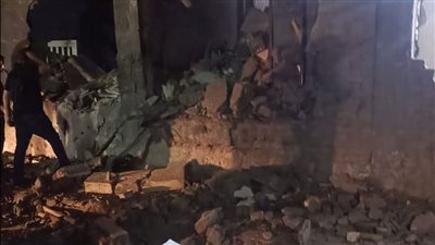 اللقطات الأولى لسقوط صاروخ في طابا وإصابة 5 أشخاص وتلفيات بعمارة سكنية (فيديو)