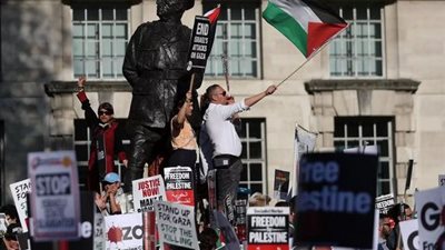 الآلاف يتظاهرون في العاصمة الفنزويلية كاراكاس تأييدا للشعب الفلسطيني (فيديو)