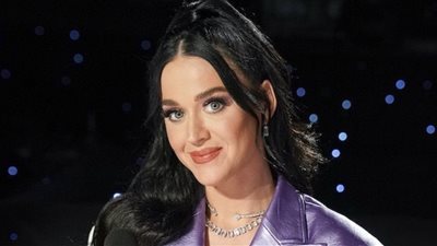 كاتي بيري في عيد ميلادها الـ39: أمنيتي أن يعم السلام العالم 