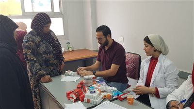 الكشف على 286 حالة ضمن قوافل جامعة بنها الطبية بمبادرة أنت الحياة