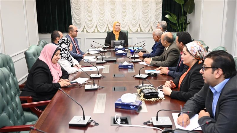  نيفين القباج وزيرة