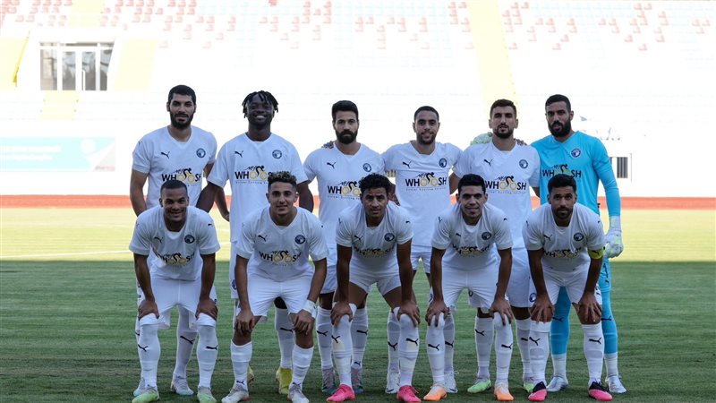 بيراميدز، فيتو