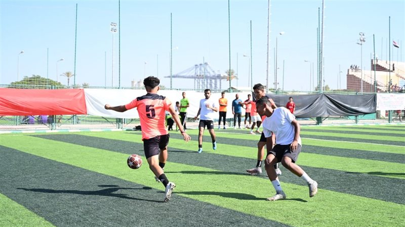 وزير الشباب والرياضة