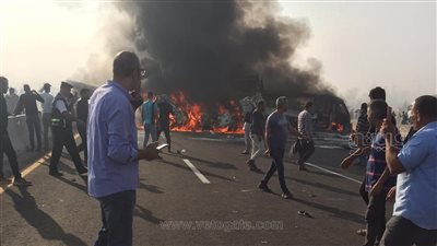 لقطات جديدة لمصرع 12 وإصابة 57 شخصا بحادث تصادم عدة سيارات بطريق الإسكندرية الصحراوي