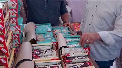 ضبط 233 قطعة كيك أطفال منتهية الصلاحية بالبحيرة