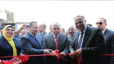 وزير التعليم العالي يفتتح مشروعات طبية بجامعة الإسكندرية 