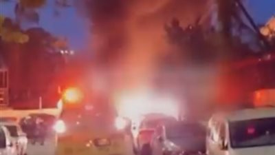 سقوط صواريخ القسام في تل أبيب، وسيارات الإسعاف الإسرائيلية تتحرك 