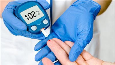 كيف يمكن حماية الأطفال من الإصابة بالسكري من النوع الثاني؟ طبيب يجيب