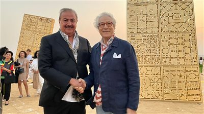 فاروق حسني في زيارة لمتاهة راشد بن خليفة بين الماضي والحاضر (صور) 