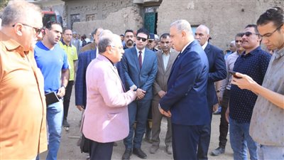 محافظ سوهاج يقرر صرف الإعانات العاجلة للمتضررين من انهيار منزل نجع جمعة 