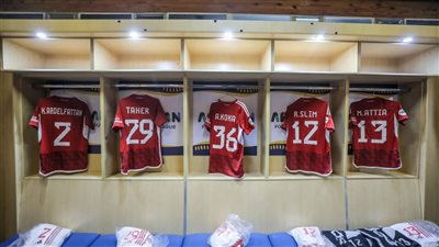 غرفة ملابس الأهلي قبل مواجهة صن داونز (صور) 