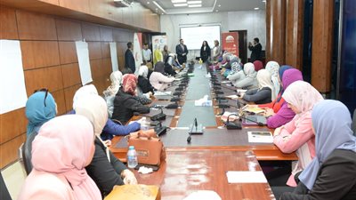 محافظ الدقهلية يفتتح الدورة التدريبية لتمكين المرأة 