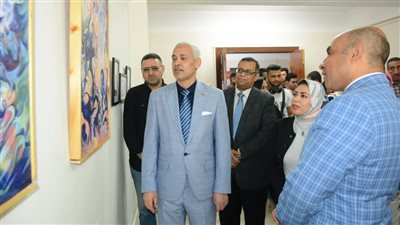 جامعة أسيوط تفتتح المعرض الفني «ارتجال» بكلية الفنون الجميلة
