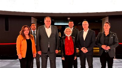 مستشار الأمن القومي بالمجر وسكرتير عام منظمة التعاون الاقتصادي يزوران المتحف القومي للحضارة 